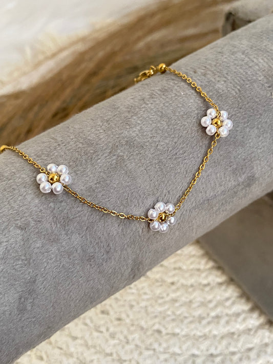 White flower Bracelet