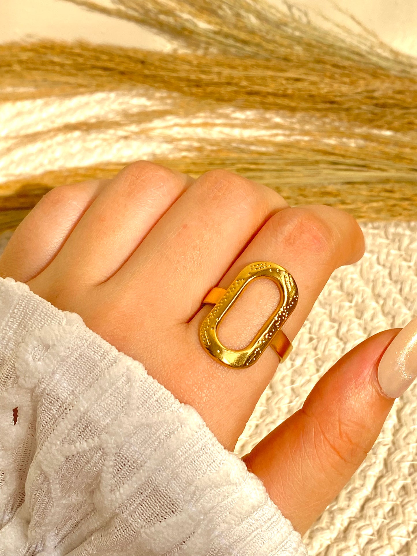 Circle Ring
